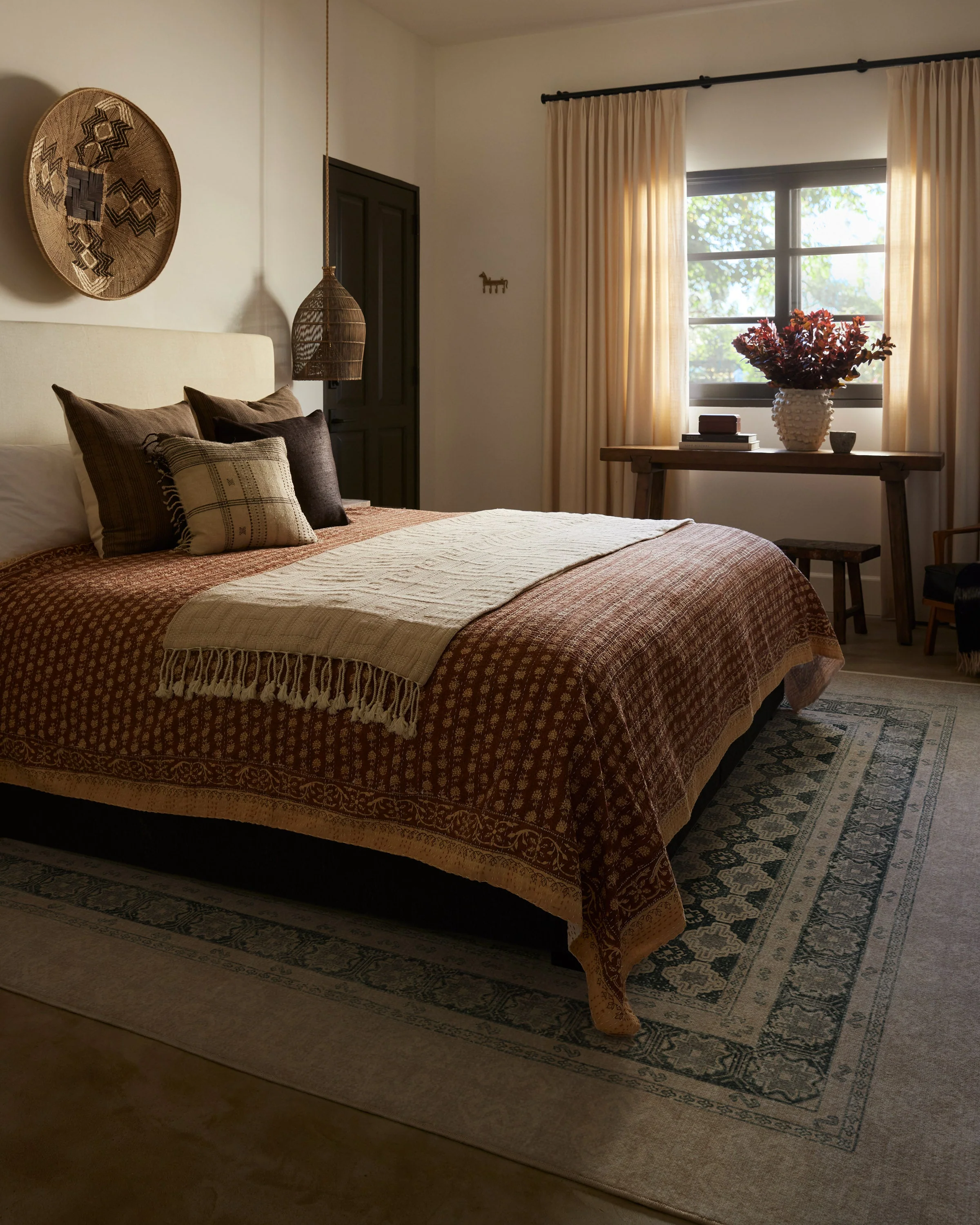 1012-cyrus-taupe-soft-charcoal-rug-5.webp Cyrus Taupe & Soft Charcoal Rug