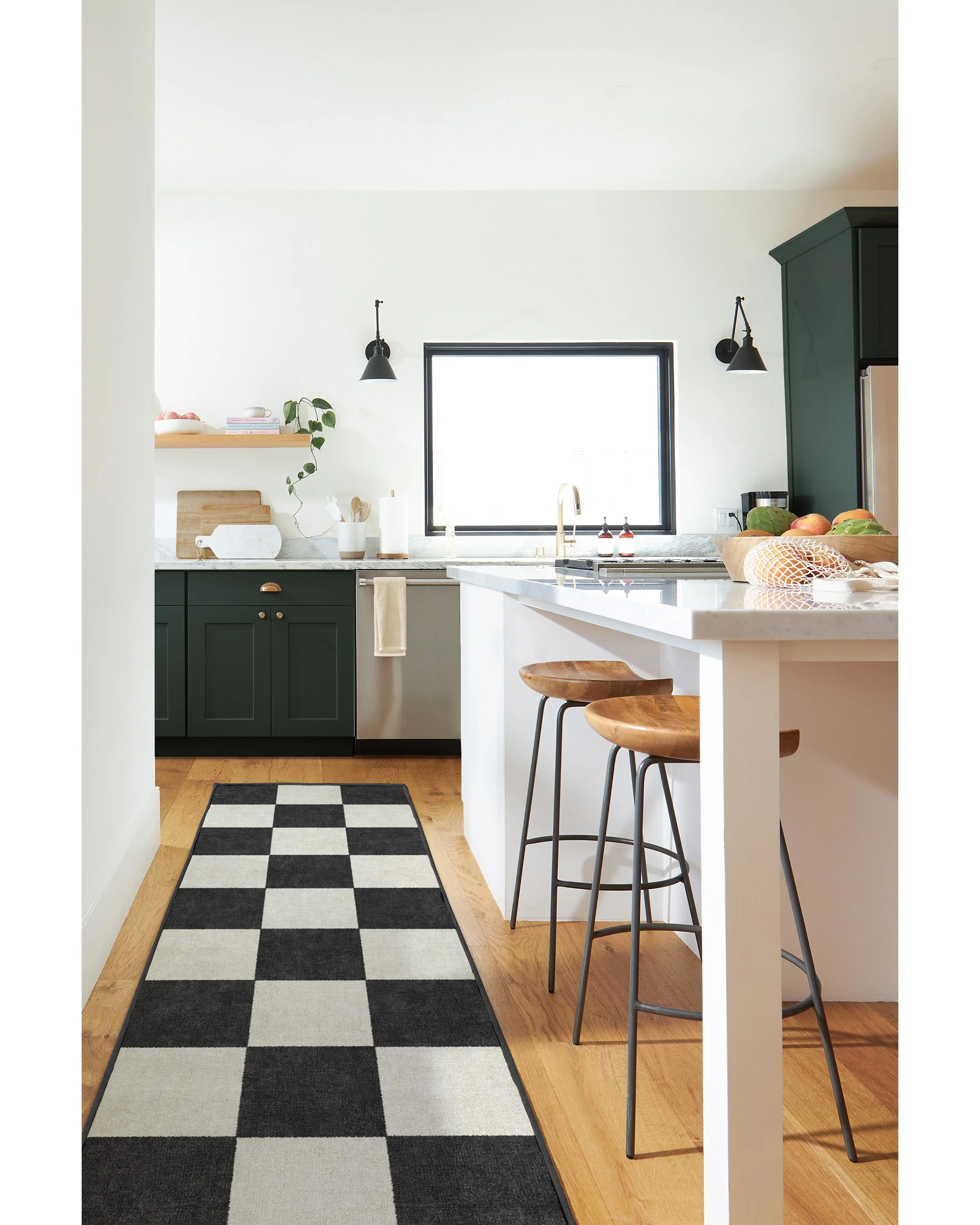 1046-jaque-checkered-black-rug-4.webp Jaque Checkered Black Rug