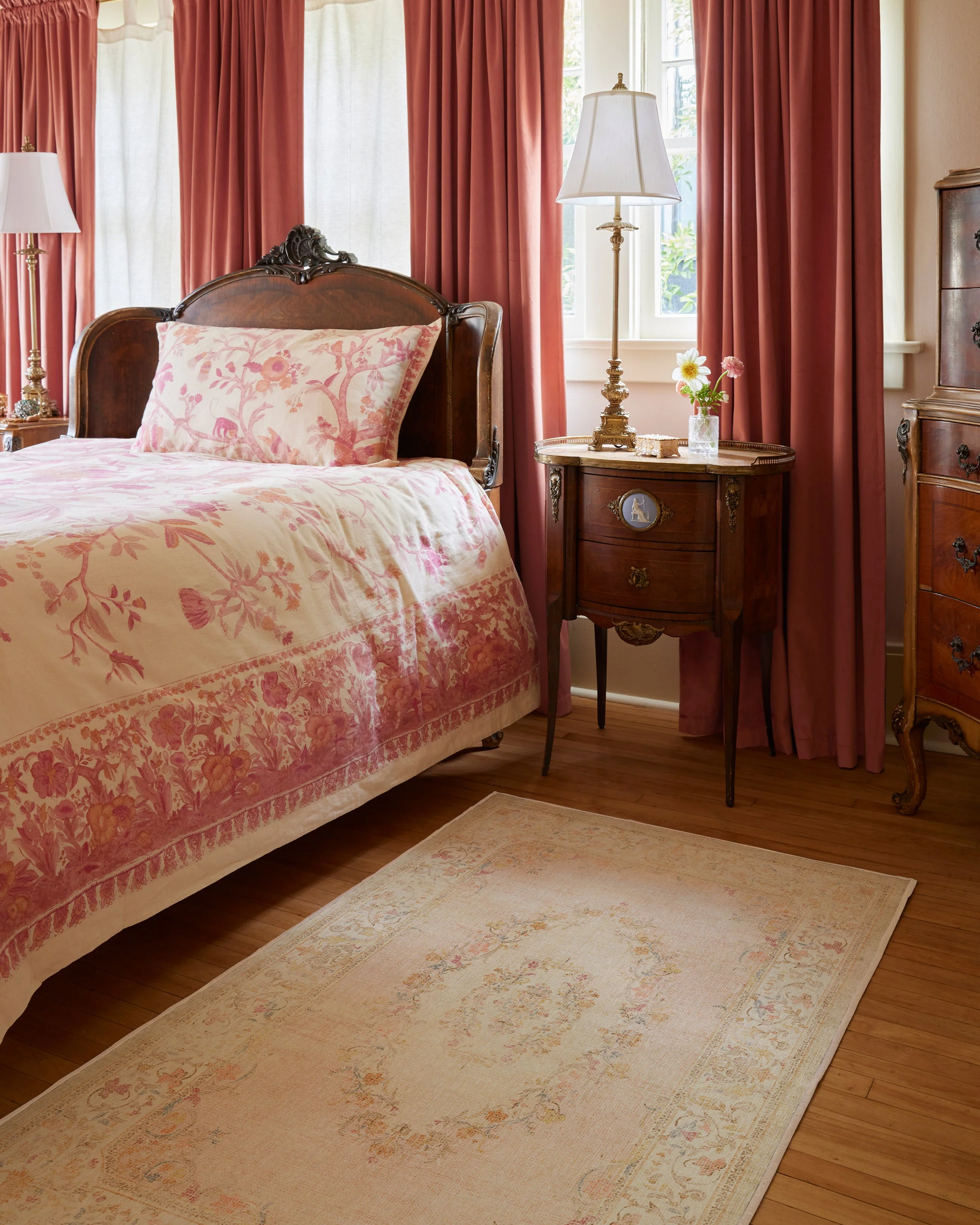 1068-lady-whistledown-vintage-pink-flatwoven-rug-5.webp Lady Whistledown Vintage Pink Flatwoven Rug