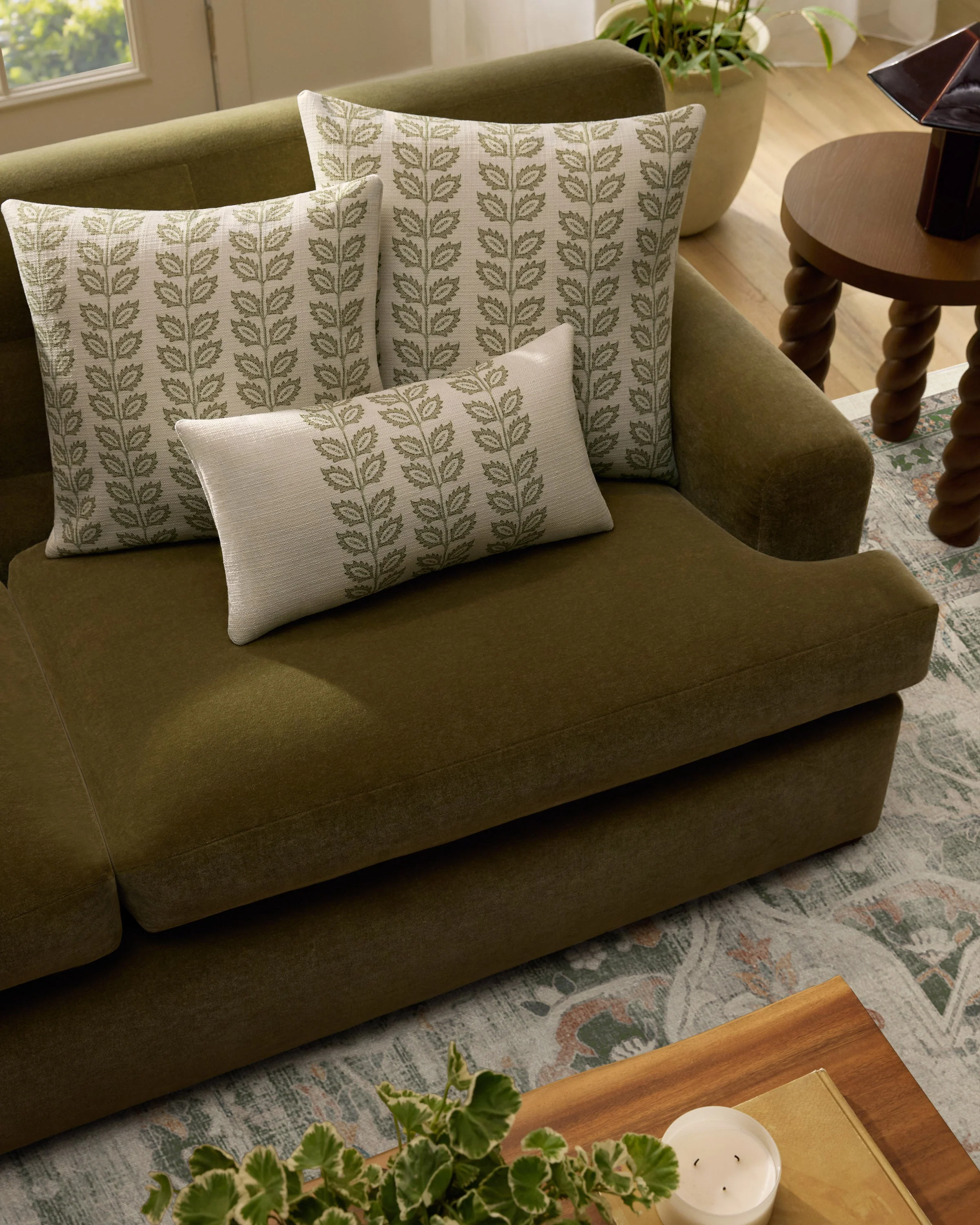 1133-fae-alabaster-woven-throw-pillow-6.webp Fae Alabaster Woven Throw Pillow
