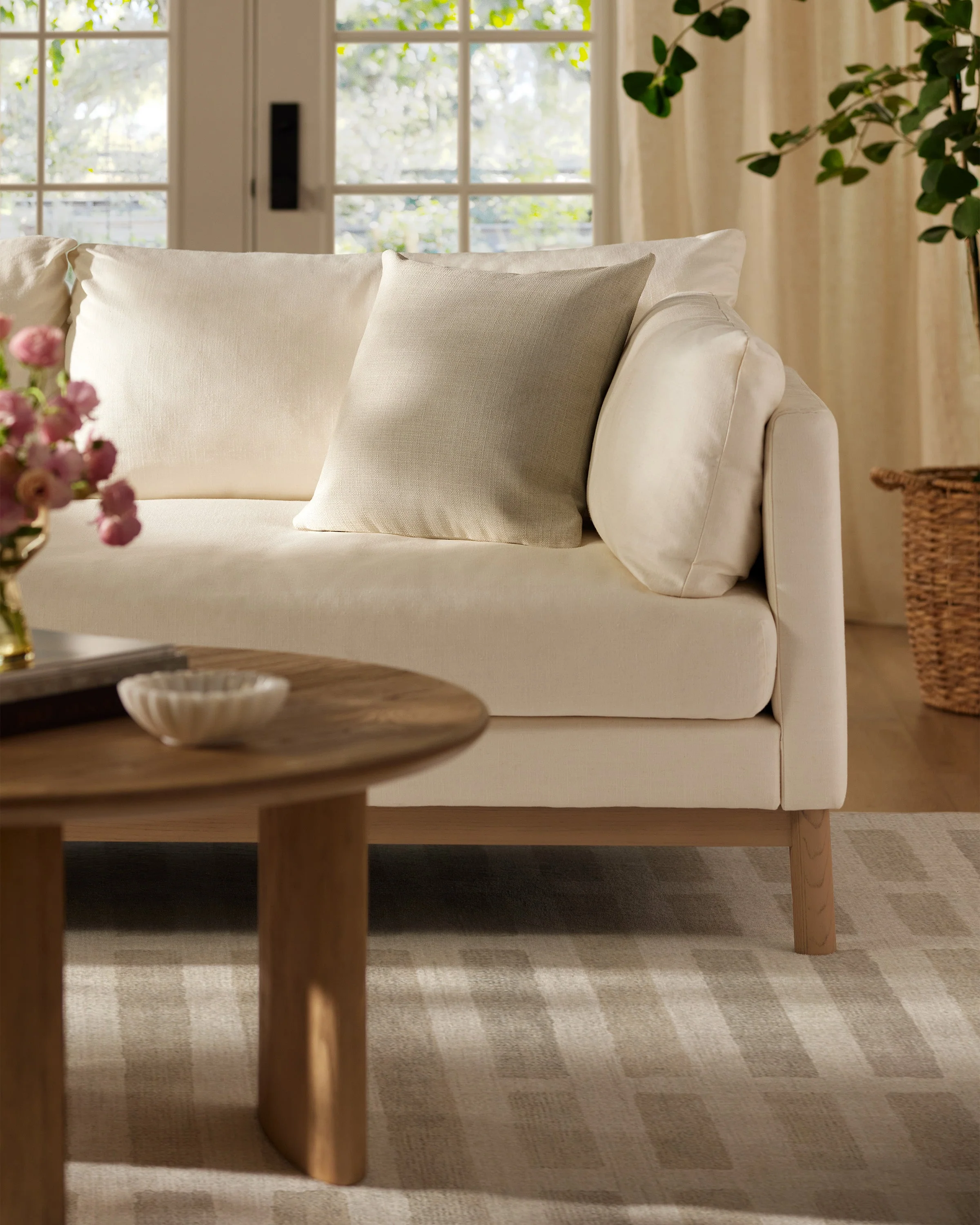 1210-natural-woven-throw-pillow-2.webp Natural Woven Throw Pillow
