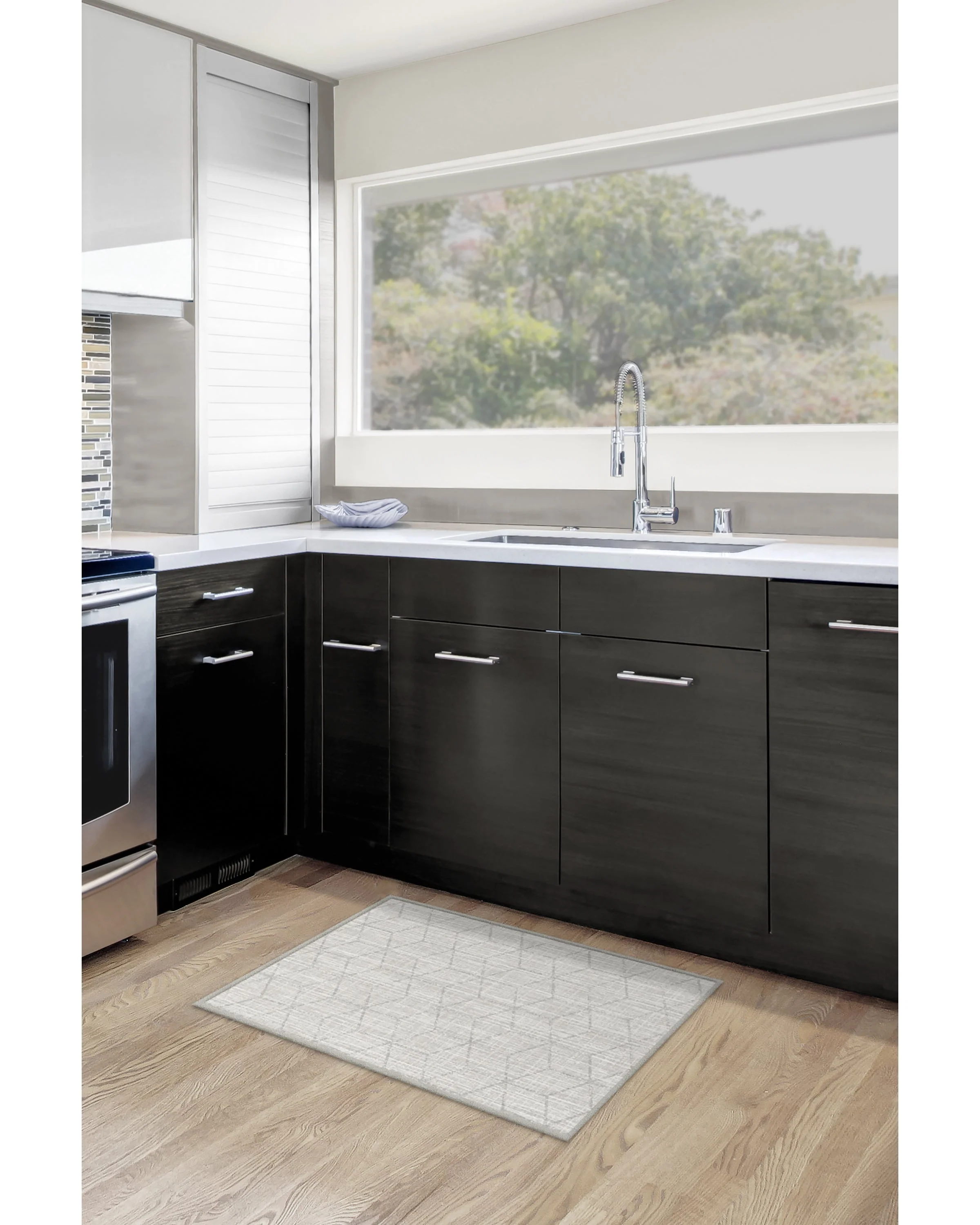 125-prisma-monochrome-rug-5.webp Prisma Monochrome Rug