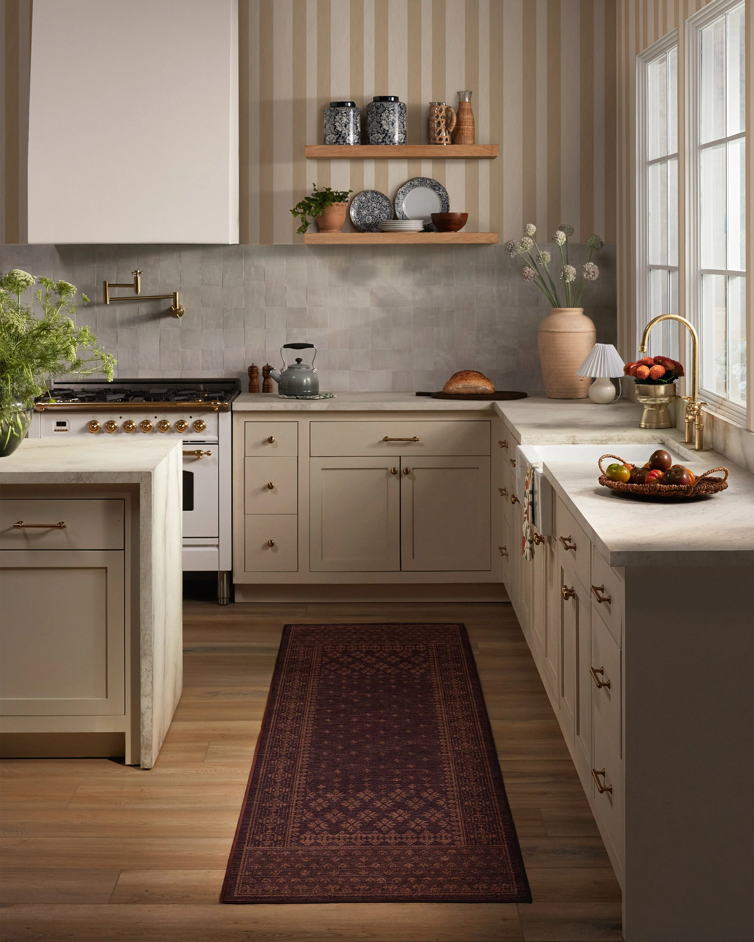 1317-fernanda-burgundy-rug-4.webp Fernanda Burgundy Rug