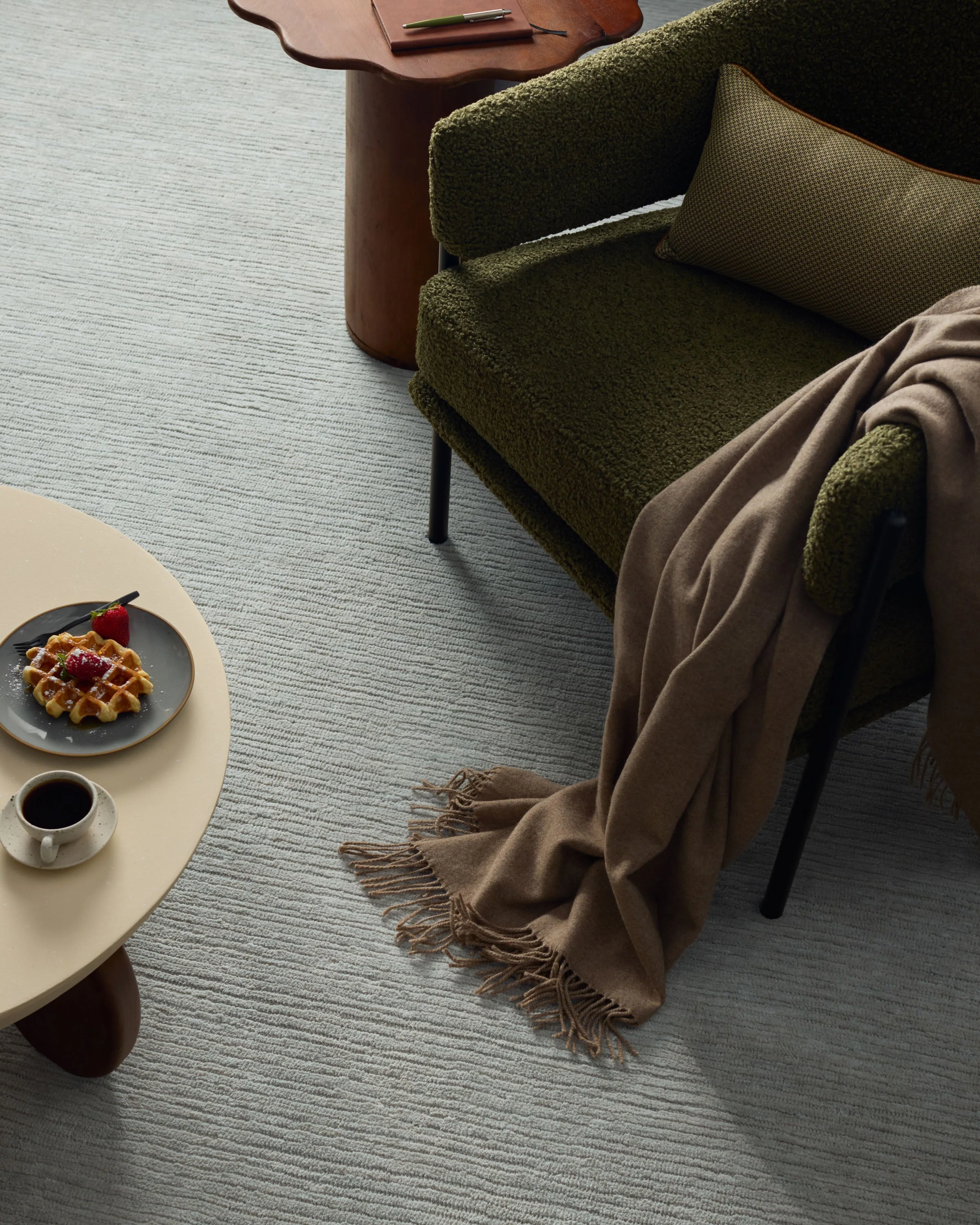 1363-finley-cloud-grey-plush-rug-4.webp Finley Cloud Grey Plush Rug