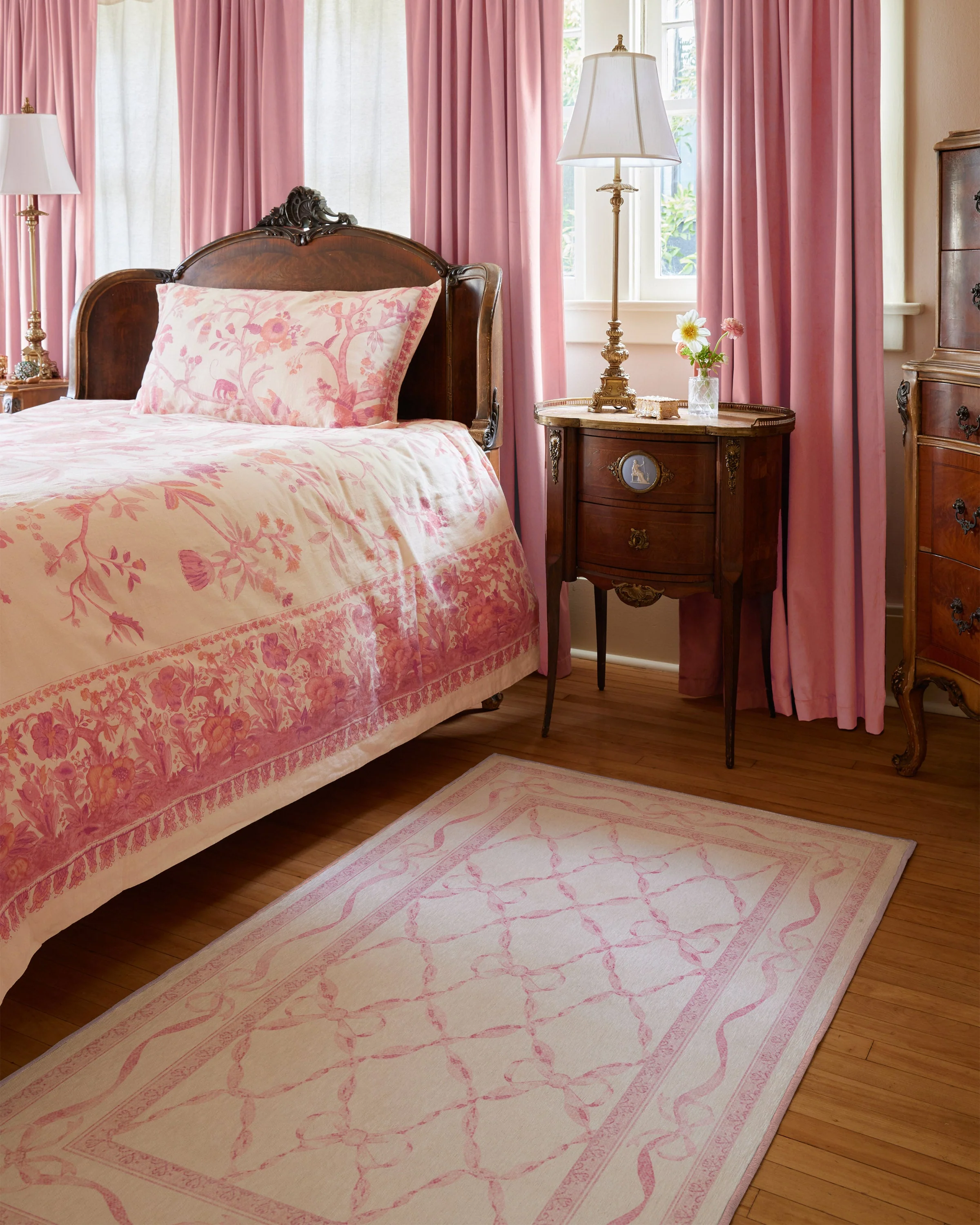 155-eloise-pink-flatwoven-rug-5.webp Eloise Pink Flatwoven Rug