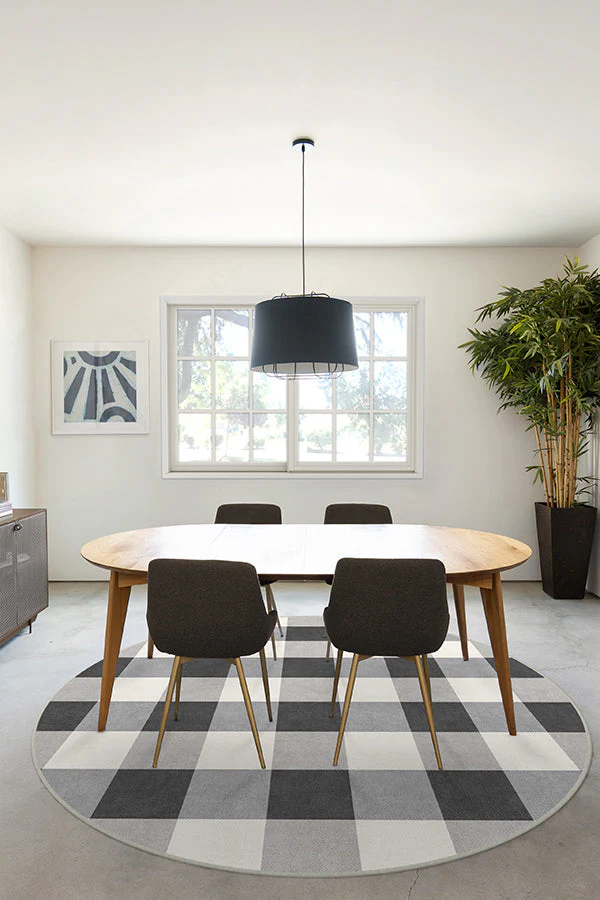 22-buffalo-plaid-black-white-flatwoven-rug-6.webp Buffalo Plaid Black & White Flatwoven Rug