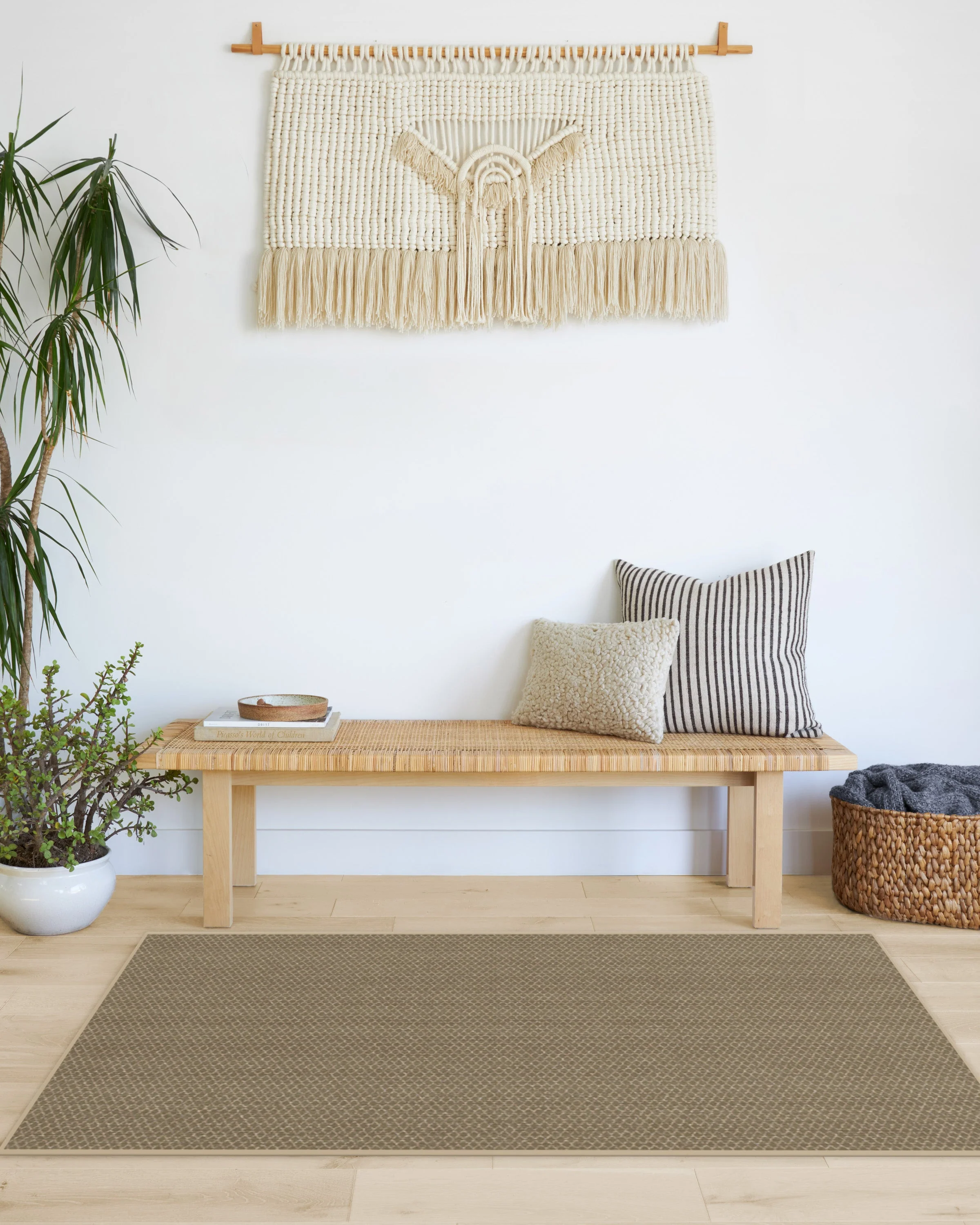 271-tillie-solid-sand-re-jute-rug-4.webp Tillie Solid Sand Re-Jute Rug