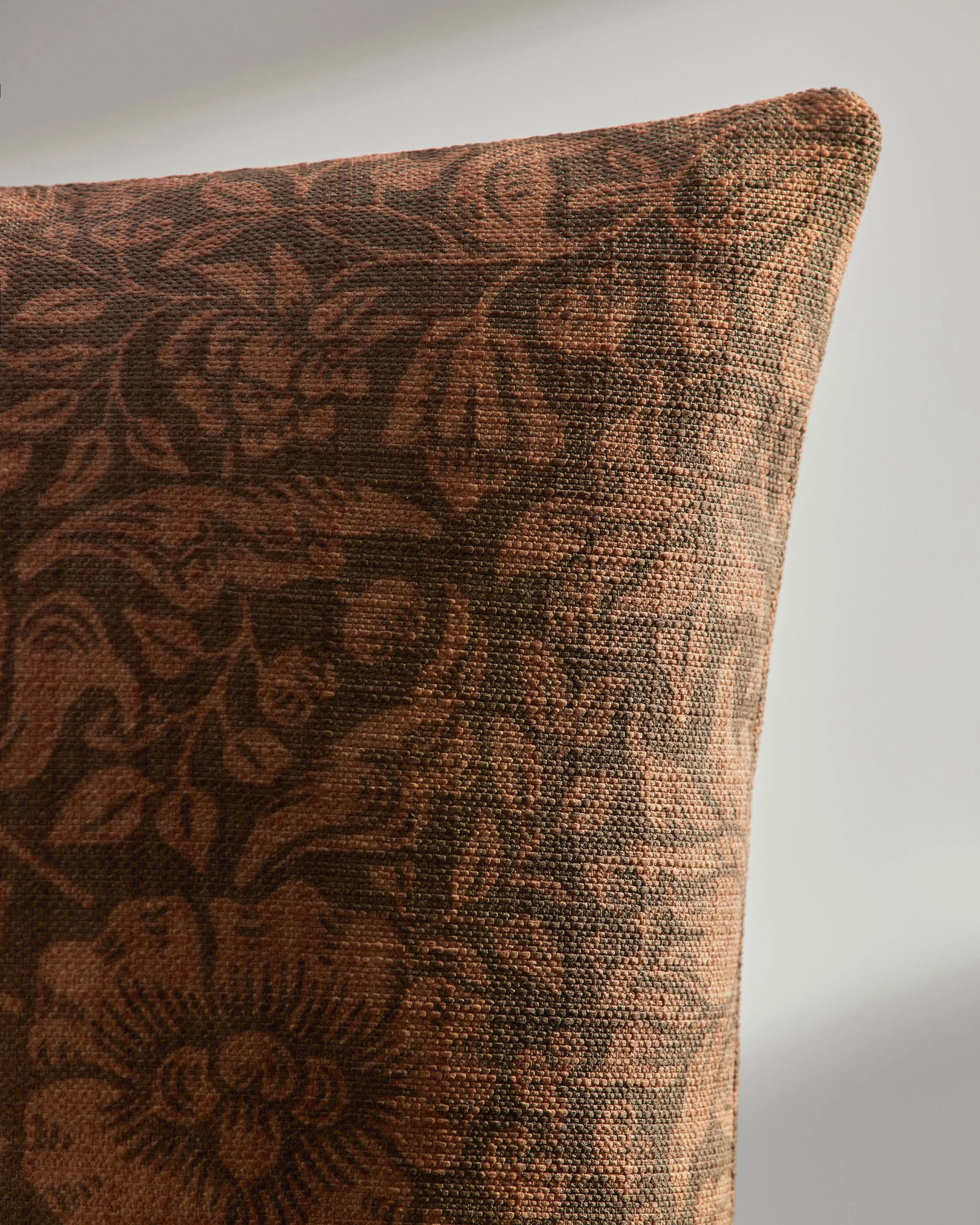 475-mallow-rust-woven-throw-pillow-4.webp Mallow Rust Woven Throw Pillow
