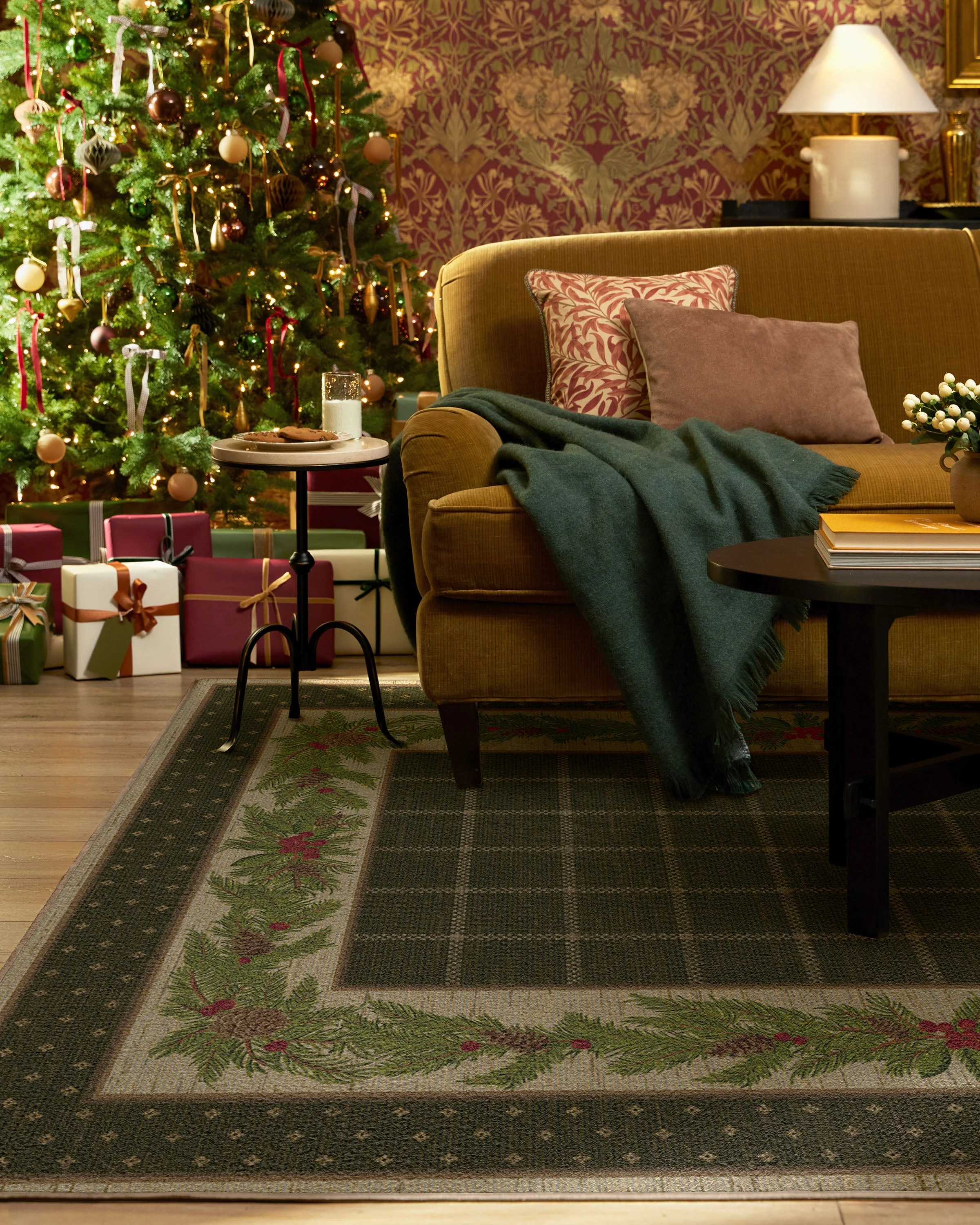 569-pine-border-dark-olive-rug-3.webp Pine Border Dark Olive Rug