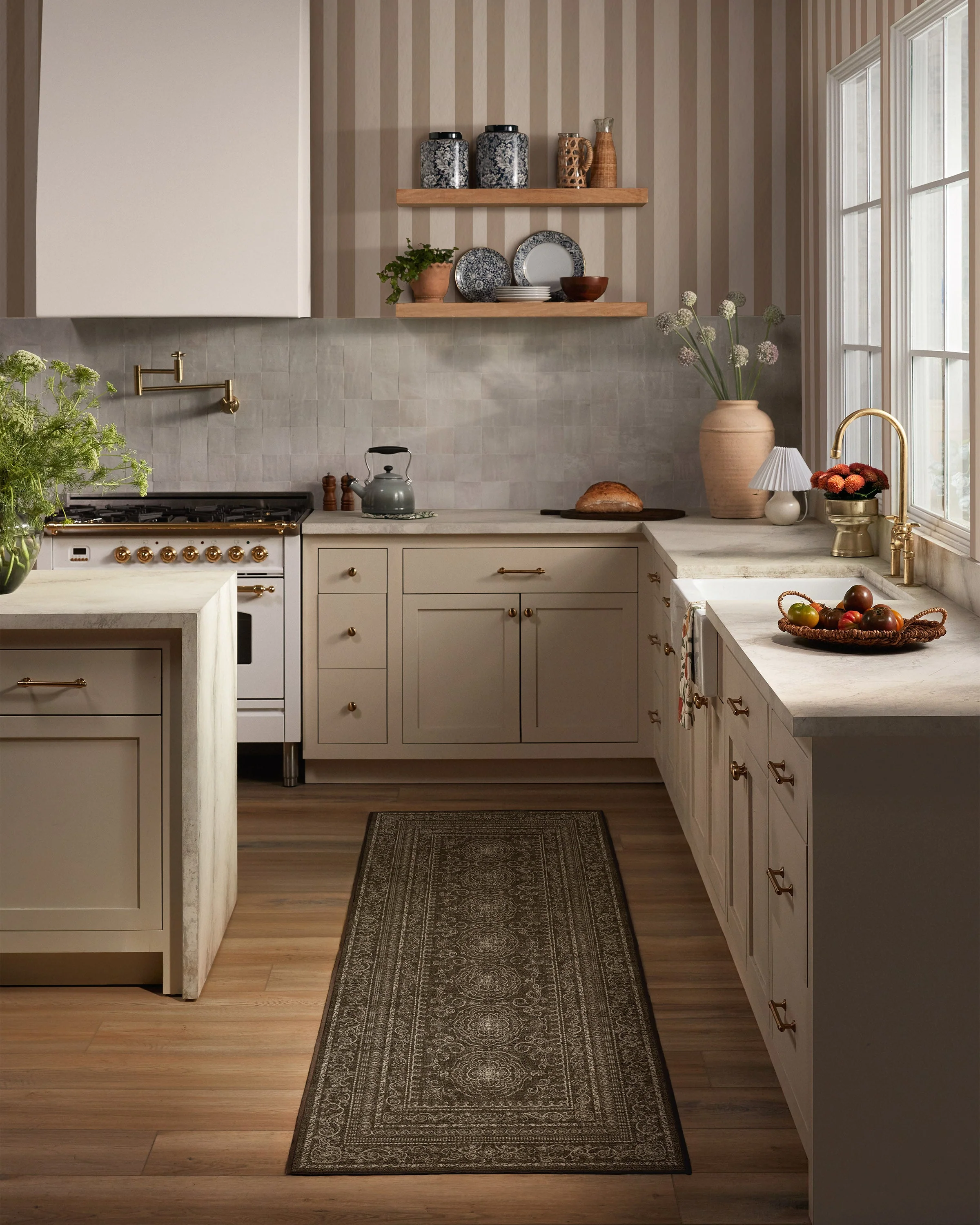 709-gisele-dark-wood-rug-4.webp Gisele Dark Wood Rug