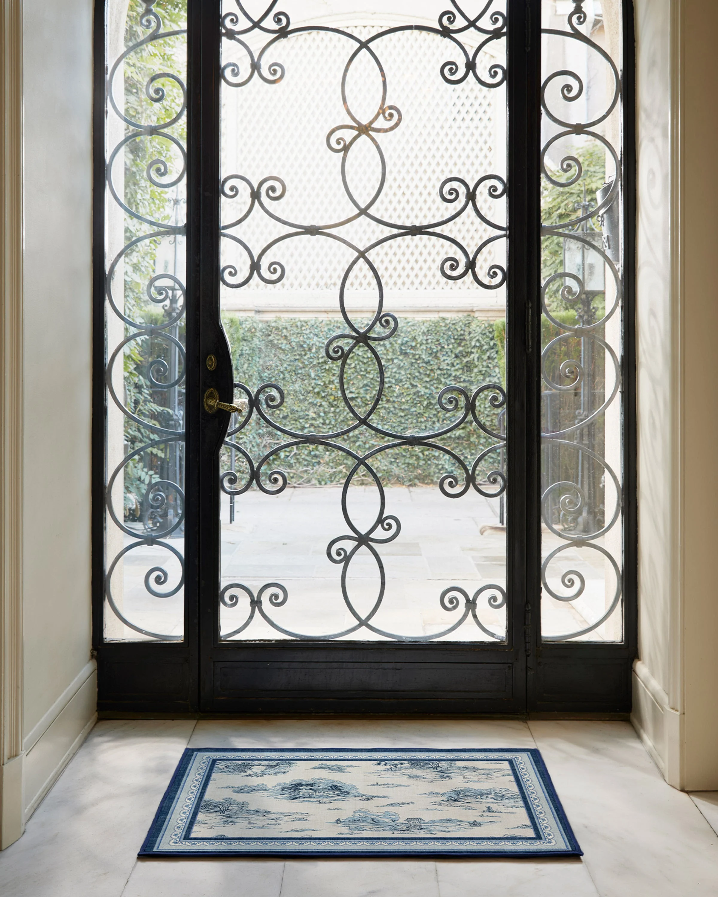 794-provence-toile-delft-blue-flatwoven-rug-4.webp Provence Toile Delft Blue Flatwoven Rug