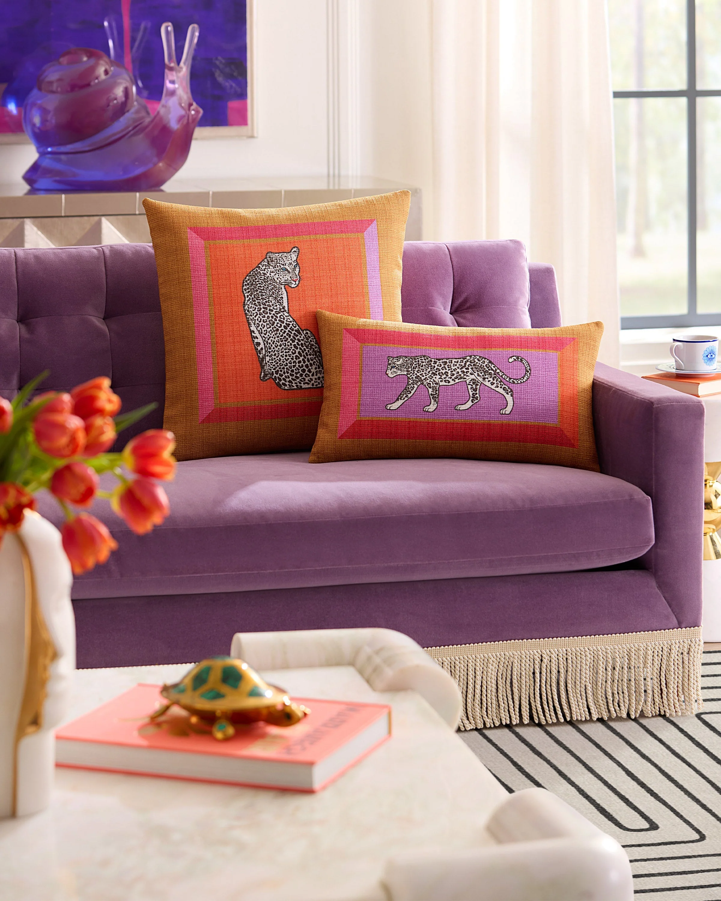803-snow-leopard-multicolor-woven-throw-pillow-3.webp Snow Leopard Multicolor Woven Throw Pillow