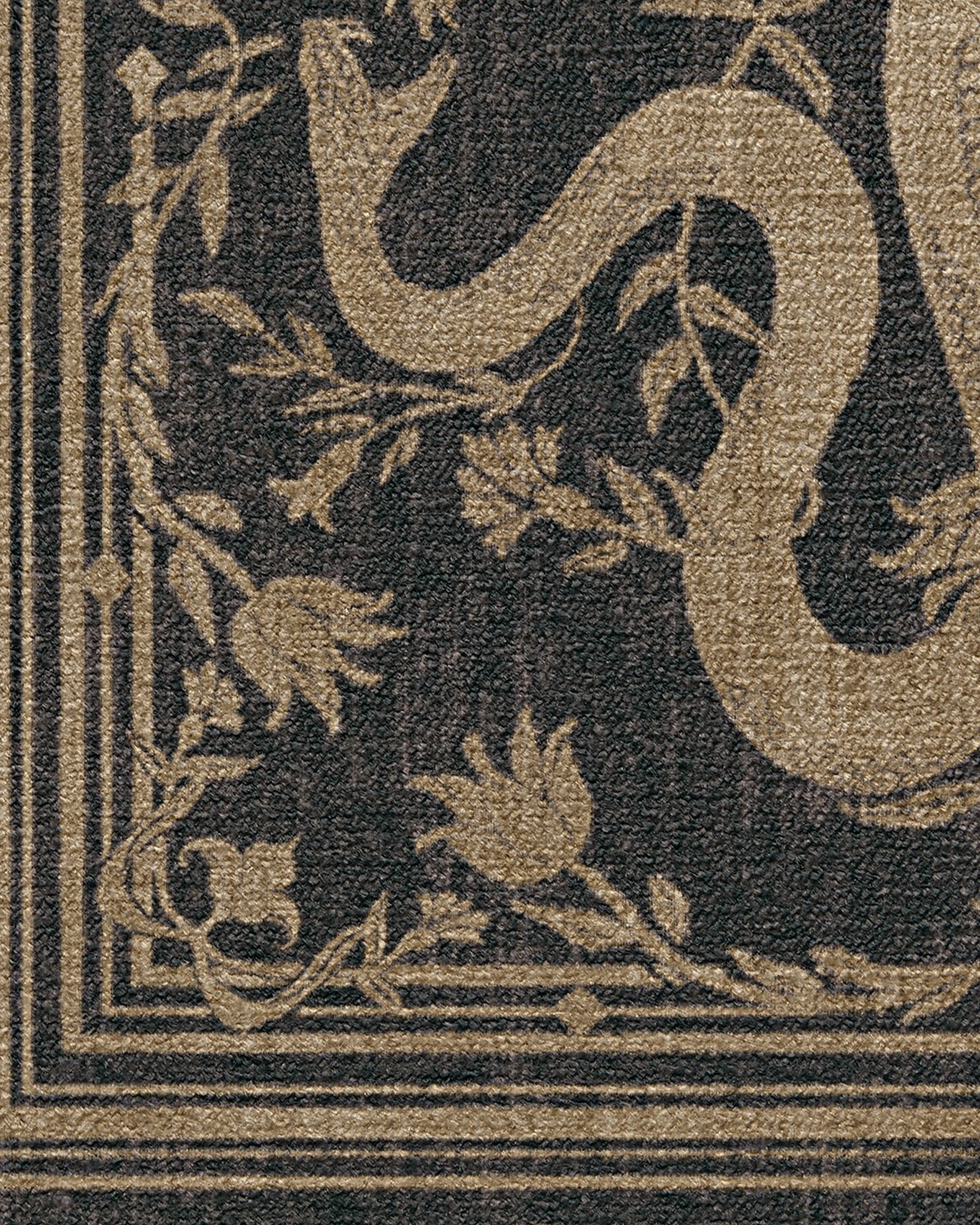 Sumaya Soft Black Rug